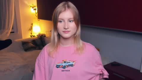 Polly online show from November 10, 8:59 pm