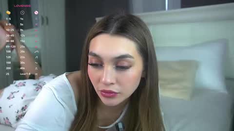 Ellysa and Mila online show from March 10, 10:30 am