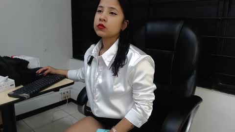 shariff_ online show from February 24, 1:19 pm