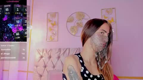 sharktitiare_ online show from December 19, 4:43 pm