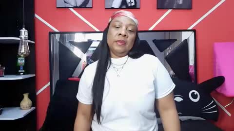 Sharon Noa online show from February 12, 11:34 am