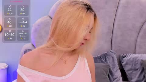 Shantall online show from February 1, 8:37 pm