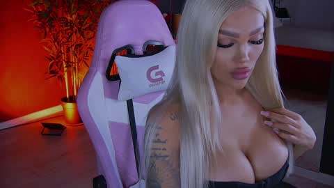 shayblonde online show from January 4, 8:59 pm