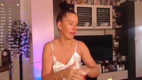 Sheila GMT 2 Tuesday Wednesday Friday Saturday Sunday- 8  5  online show from November 7, 6:08 am