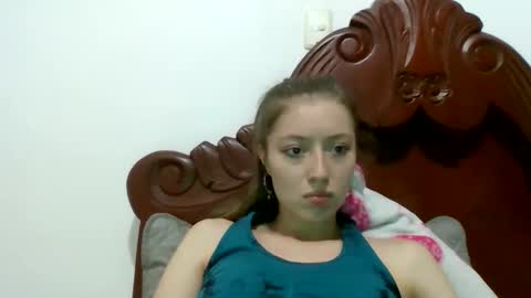 shelsyzevee_ online show from November 10, 12:28 am