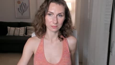 shesleepsnaked online show from February 16, 4:21 pm