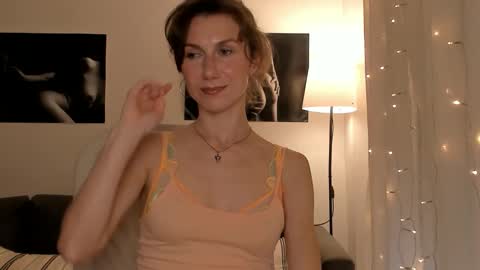 shesleepsnaked online show from March 12, 5:26 pm