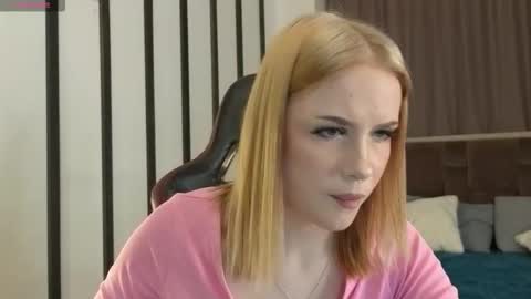 shinyluna online show from November 13, 2:27 pm