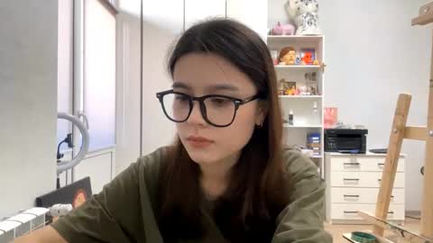 Marie online show from March 12, 12:30 pm