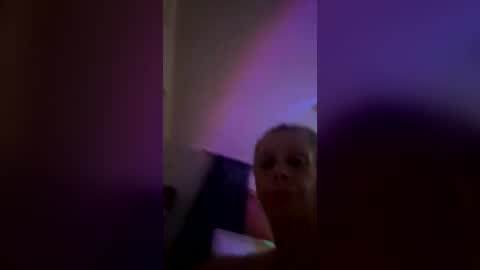 shortytray online show from July 17, 7:02 am