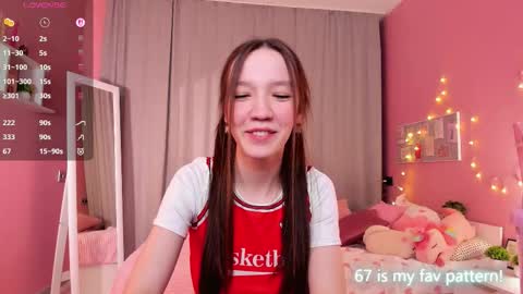 Neila online show from November 25, 4:31 pm