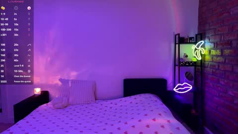 Alice online show from December 4, 11:05 pm