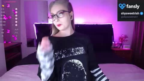 shysweetrish online show from September 20, 4:11 am