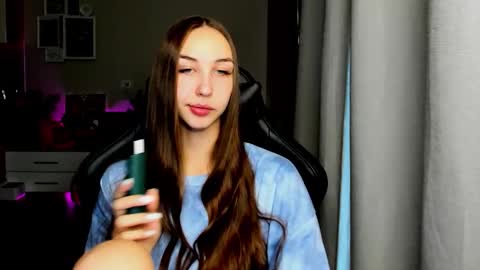 SIA online show from October 21, 2:04 am