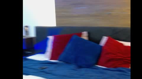 siawhite online show from June 3, 2:44 pm