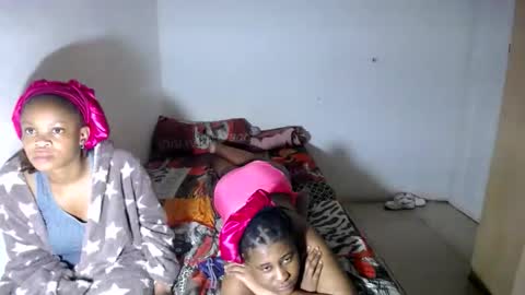 sieannabrown online show from March 26, 12:35 am