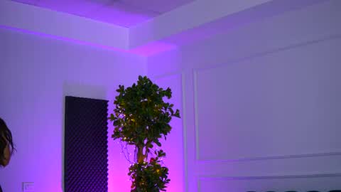 Sienna online show from March 21, 11:26 am