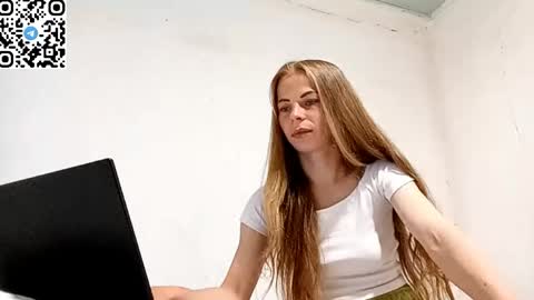 JULIANA online show from June 1, 8:32 pm