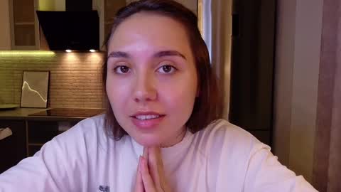 You fav Miss Si online show from September 20, 4:27 pm