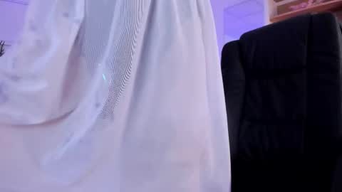 Wendy help me get get 69 likes  online show from October 5, 6:51 am