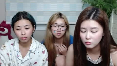 simonastephanie online show from September 12, 12:23 pm