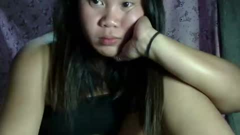 simply_y0urs online show from February 18, 7:00 pm