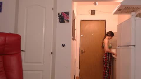 simyhvn online show from March 31, 5:13 pm