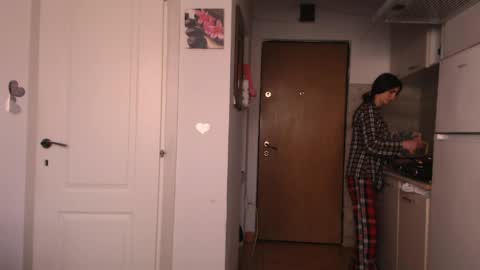 simyhvn online show from April 4, 5:39 am