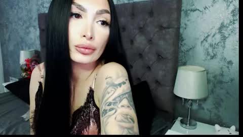 SindyDolly online show from November 22, 8:11 pm