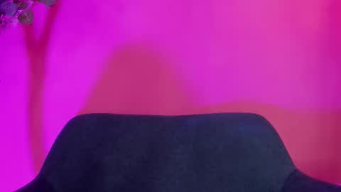 SinLickerr online show from February 18, 9:25 pm