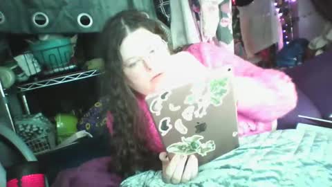 Siofra online show from March 8, 1:12 pm