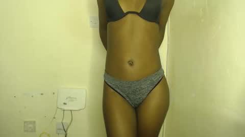 sizzly_ass online show from March 17, 7:07 pm