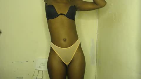 sizzly_ass online show from March 29, 8:08 pm