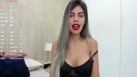 Noa online show from March 4, 11:19 am