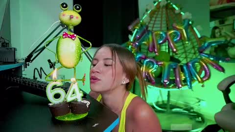 GoddessSkinny online show from February 25, 3:09 am