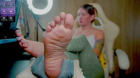 GoddessSkinny online show from January 19, 12:28 am