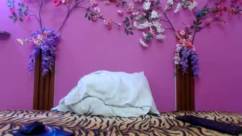 sofia online show from March 29, 1:48 am