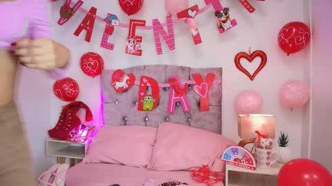 skye moore online show from February 14, 7:16 pm