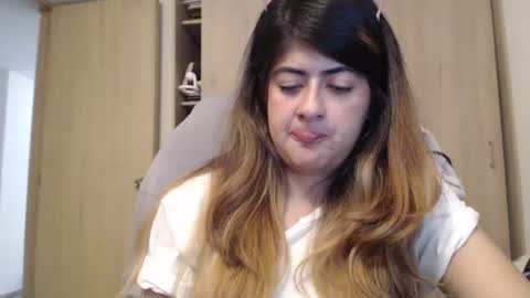 Skyler online show from March 9, 3:32 am