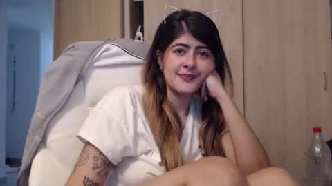 Skyler online show from February 17, 4:42 am