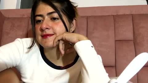 Skyler online show from April 8, 2:14 am