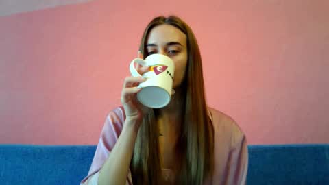 skyremnant online show from December 18, 9:25 am