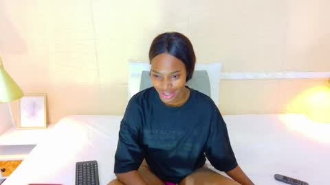 slim_chocobar18 online show from November 24, 2:19 pm