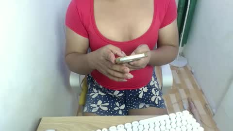 sluttyjaya online show from April 15, 1:11 pm