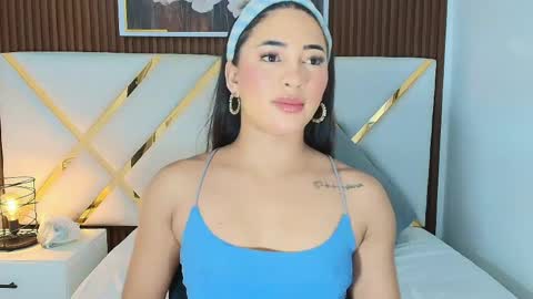 sluttyysucker_ online show from April 18, 12:18 pm