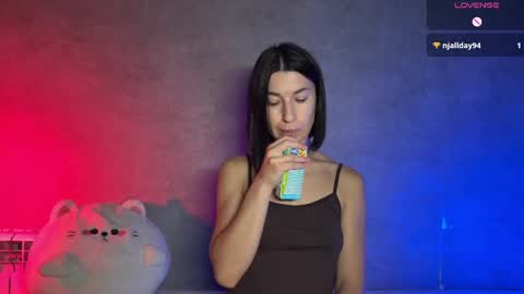 Melani online show from June 4, 9:19 pm