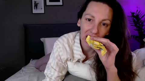 Anna no bbbbybybbabebyy just Anna. And dont call me mom please. online show from February 10, 6:20 am