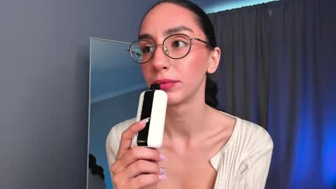 Elizabeth online show from April 10, 7:14 am