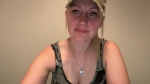 smexxii93 online show from December 9, 2:56 am