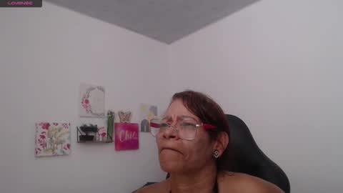 Smileth online show from October 25, 6:59 pm